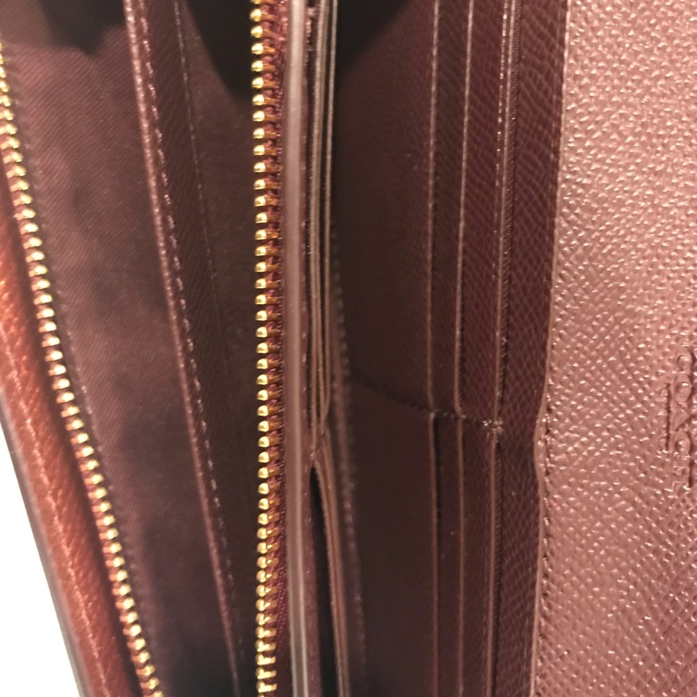 Burgundy coach wallet - Picture 3 of 3